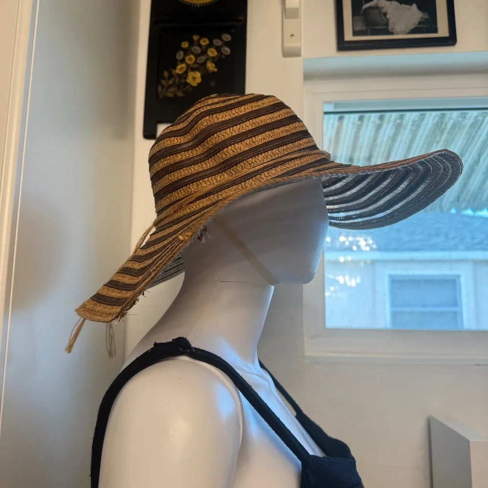 Unbranded Vintage Wide Brim Sun Hat Womens OS Brown Striped Mesh Beaded Straw